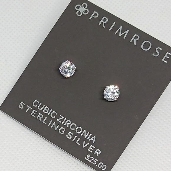 ✨️NWT CUBIC ZIRCONIA STERLING SILVER STUD EARRINGS✨️ - Picture 2 of 2